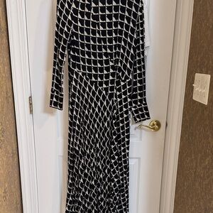 Zara Black and White Long Sleeve Dress